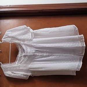 Torrid ivory chiffon clipdot top size 1